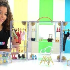 Rainbow High Deluxe Fashion Closet Playset With 400+ Fashion Combinations